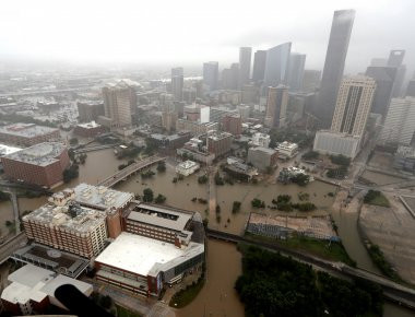 Χιούστον: Δύο μεγάλες εκρήξεις στο πλημμυρισμένο εργοστάσιο χημικών της Αρκέμα (upd)